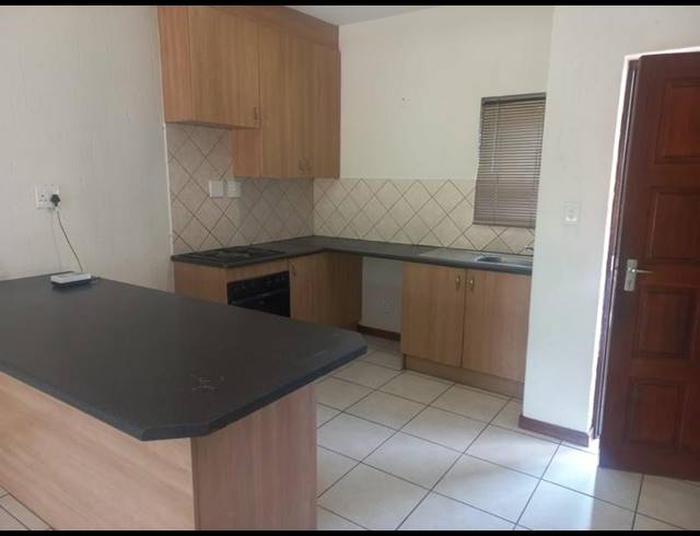 2 BEDROOM PROPERTY TO RENT IN VANDERBIJLPARK CW 1